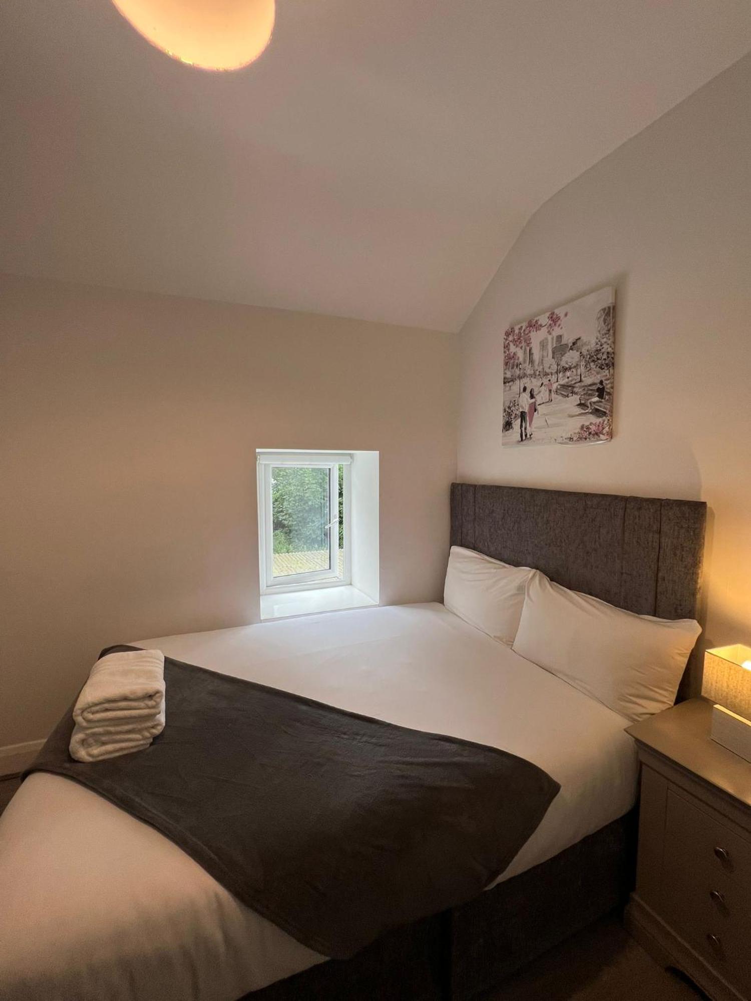 6 Eyre Square Lane Apartment Galway Bagian luar foto