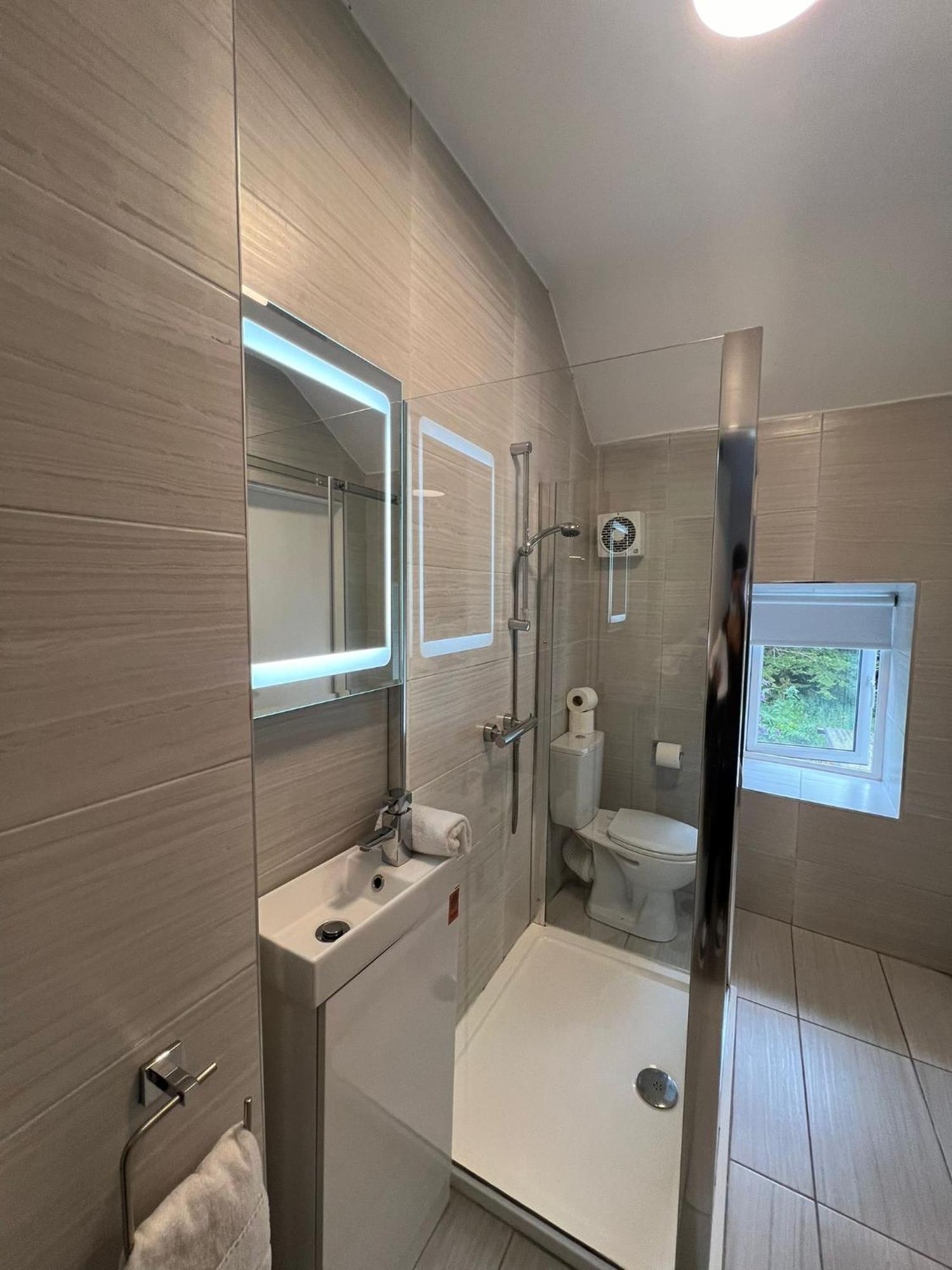 6 Eyre Square Lane Apartment Galway Bagian luar foto