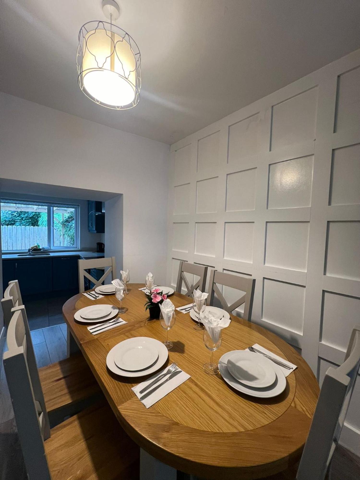 6 Eyre Square Lane Apartment Galway Bagian luar foto